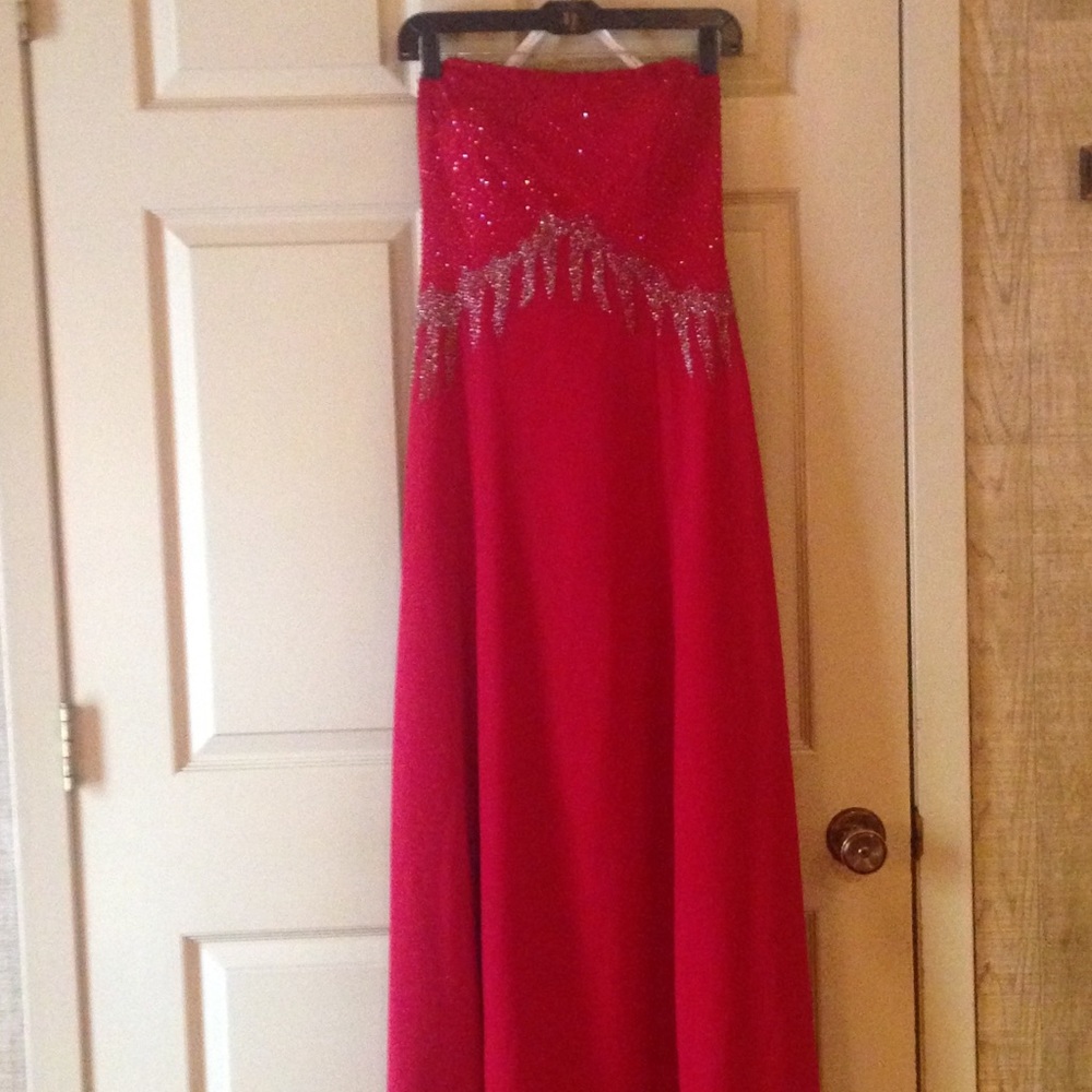 💃 Red Beaded/ Sequin Dress